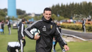 Scaloni define la lista de convocados para las Eliminatorias Sudamericanas