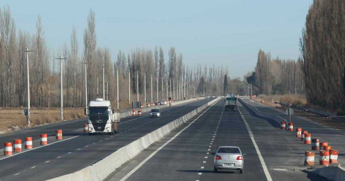 Ruta 22: los plazos que estima Vialidad para las obras en Roca y en ...