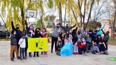 En los barrios de Regina se harán actividades destinadas a los más chicos. (Foto Néstor Salas)