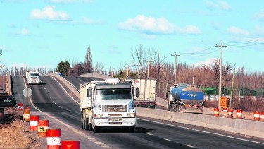 Río Negro seleccionó tres rutas provinciales para formar el corredor de la arena de Vaca Muerta. Foto: Juan Thomes.