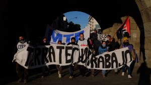 Organizaciones afines al gobierno nacional marcharon por «trabajo genuino» en el Día de San Cayetano