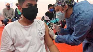 Hoy hay jornadas de colocación de primera dosis. (Archivo Oscar Livera).-