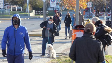 Neuquén capital tiene 1787 casos activos.  Foto: Oscar Livera