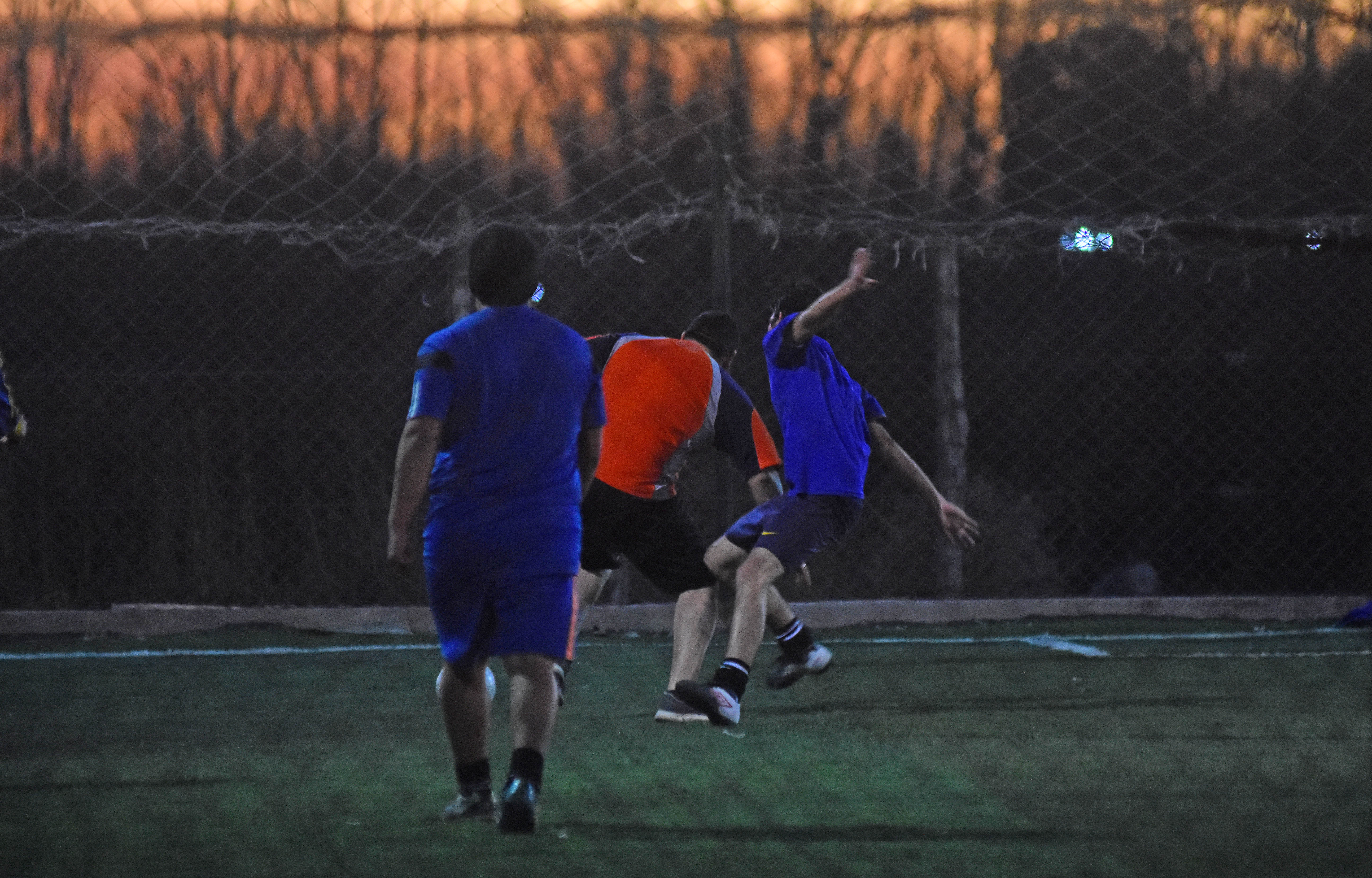 El fútbol despierta interés en el deportista amateur o recreativo. Es necesario realizar controles de manera regular. (Foto: Andrés Maripe)