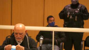 El Tribunal de Impugnación confirmó la perpetua a Carlos Erbin (atrás), por el femicidio de Nahiara. (foto Juan Thomes)