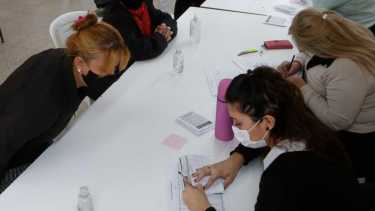 La Justicia pidió buscar 3.400 nombres en registros que tienen datos de 483.000 vacunados. (Foto: Juan Thomes)