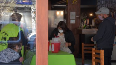 Confirmaron que en unas horas llegarán algunas vacunas Pfizer a Roca.