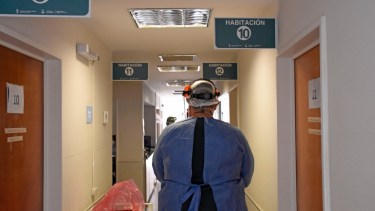 Desde el inicio de la pandemia el país suma 107.302 fallecidos.