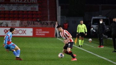 Del Prete en el partido de anoche contra Arsenal, disputado en el estadio Uno de La Plata. 
