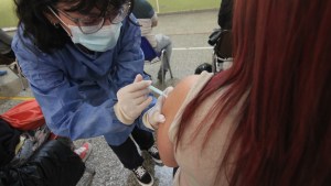 En Neuquén, completan hoy esquemas de vacunación covid