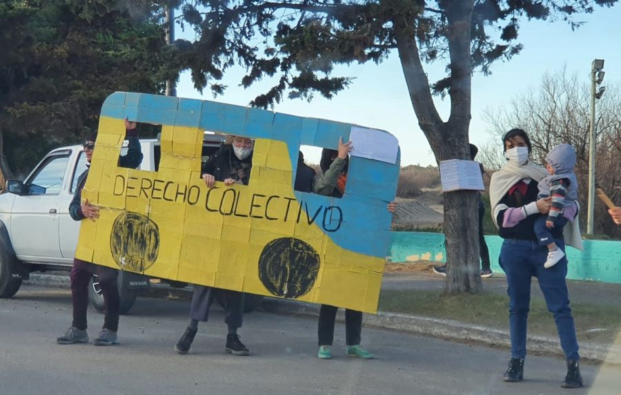 No hubo respuestas de los reclamos de vecinas y vecinos de El Cóndor por el transporte público. Foto Gentileza.