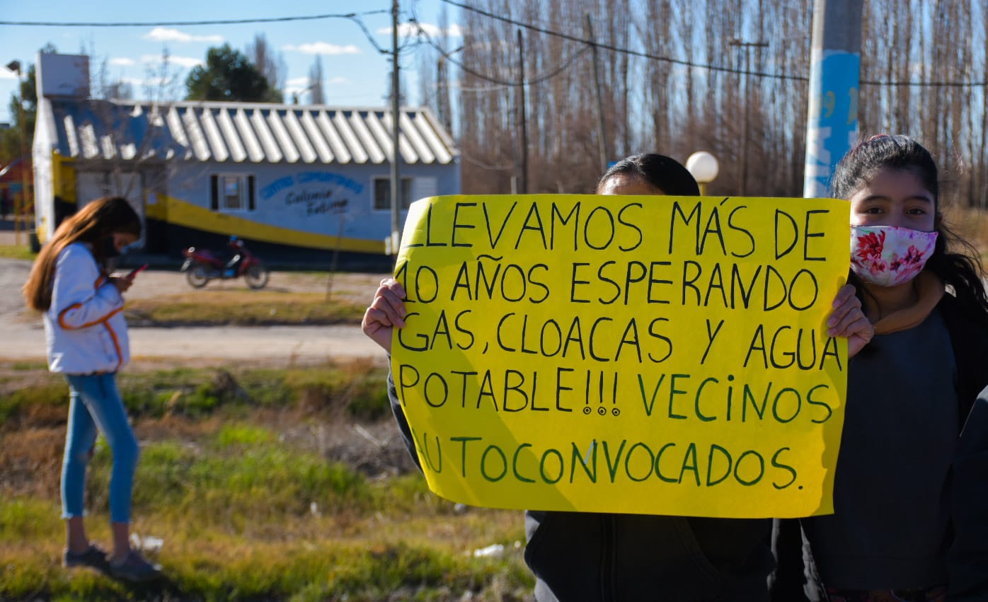 Vecinos de Cervantes reclaman servicios básicos. Foto Emiliana Cantera.