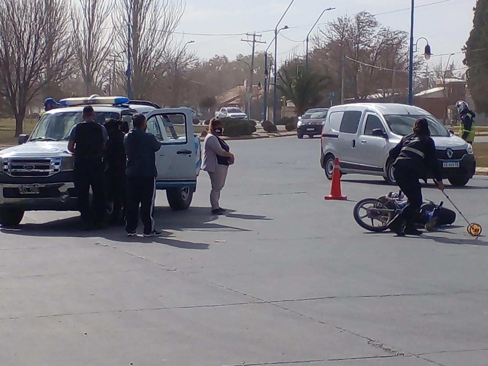 Un motociclista fue hospitalizado tras protagonizar un choque - Diario ...