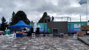El trailer de la Ciudad Autónoma de Buenos Aires ya está instalado en el Centro Cívico de Bariloche. 