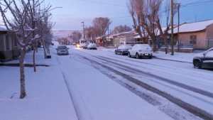 Once horas sin luz, con nieve y frío intenso: la Línea Sur registra complicaciones por el temporal