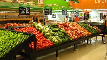 Las verduras fueron las que más aumentaron en la comparación mensual. (Gentileza).-
