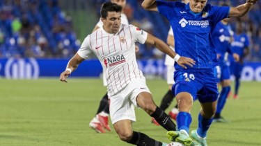 Marcos Acuña en una nueva victoria de Sevilla por el certamen doméstico. 