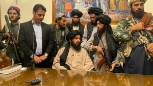 Quién es quién en la cúpula de los talibanes, el grupo que tomó el poder en Afganistán