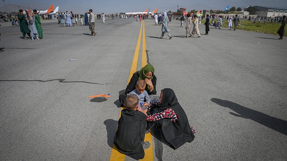 Estados Unidos y sus aliados han sacado 123.000 civiles del país a través del aeropuerto de Kabul, 