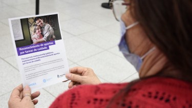 Se prevé que en la provincia de Neuquén al menos 2.800 mujeres estén alcanzadas por esta medida. Foto Florencia Salto.