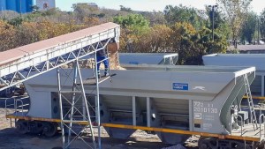 La petrolera YPF traerá en tren desde Buenos Aires la arena para Vaca Muerta