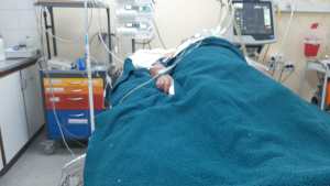 Está grave y espera una cama de terapia hace tres días en la guardia de Roca