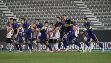 Boca viene de eliminar por penales a River en la Copa Argentina. 