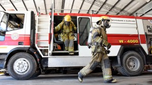 En medio de la sequía, ayudarán a los bomberos voluntarios de Neuquén