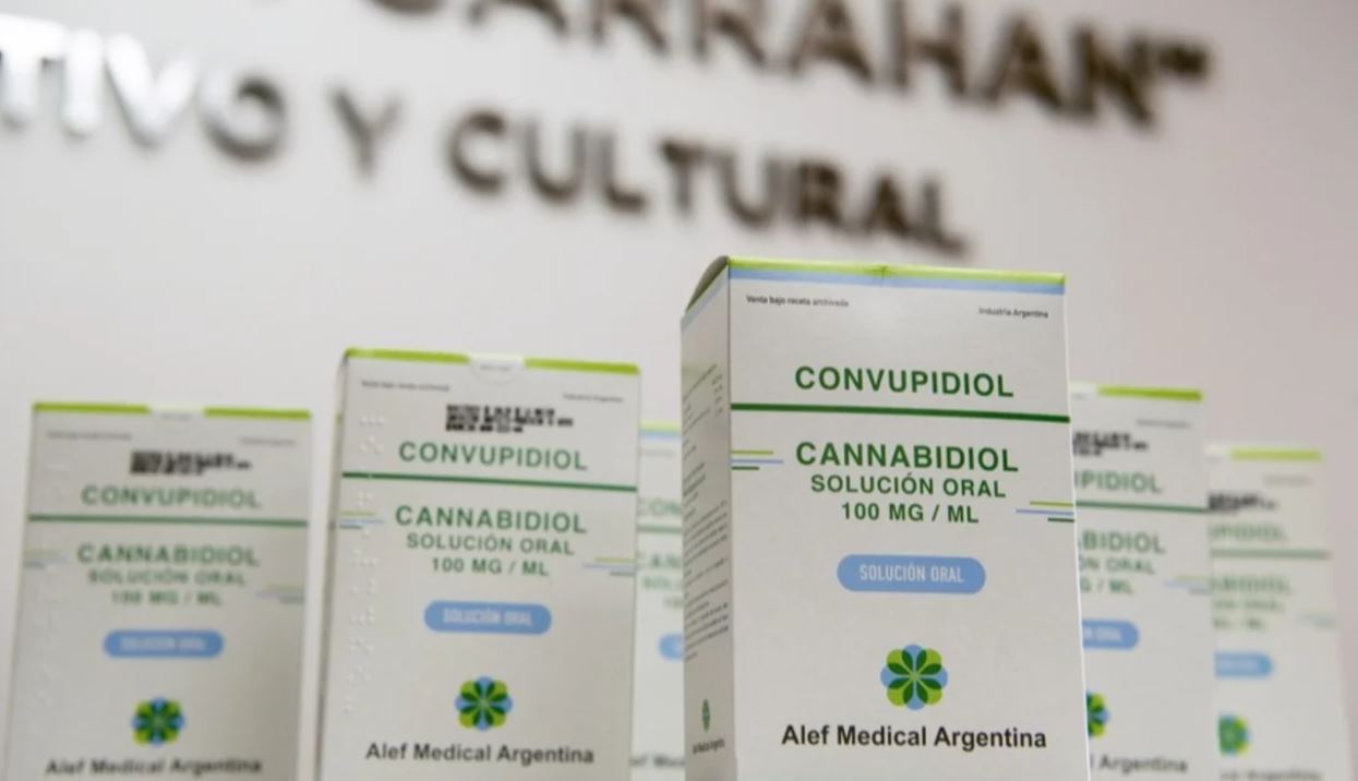 Salud hizo la primera entrega de cannabis medicinal a pacientes del Hospital Garrahan.