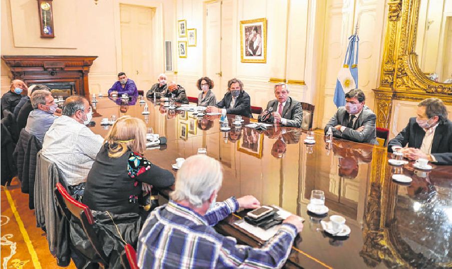 El encuentro se llevó a cabo en la Casa Rosada y contó con los principales referentes de los trabajadores. 