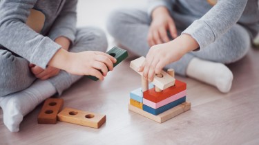 En el juego se elaboran estrategias, se generan hipótesis y se construye lenguaje. No es, ni por asomo, “tiempo perdido” para los niños.