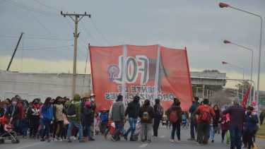 Las organizaciones sociales anunciaron que harán una protesta más y si Gobierno sigue sin responder, acamparán en los puentes. (Archivo Yamil Regules).-
