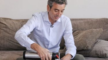 El precandidato aún no perdonó que CFK le haya soltado la mano en 2015. Foto: Clarín.-