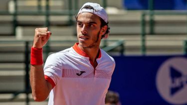 Francisco Cerúndolo pisó firme en su comienzo en el ATP 250 de Argentina