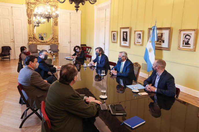 La decisión se tomó en la última reunión del gabinete económico.