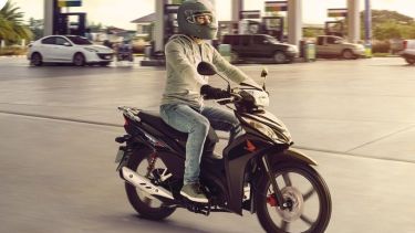 la Honda Wave 110S, recupera su histórico liderazgo por segundo mes.