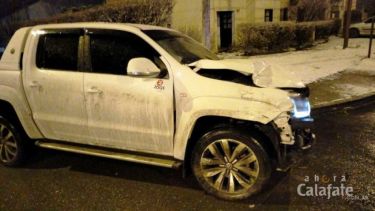 Así quedó la VW Amarok que conducía Riestra. Foto: gentileza Ahora Calafate.-