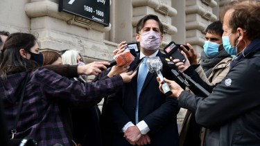 El Gobierno y los gremios acordaron un salario mínimo de 40 mil pesos para los docentes y revisión en noviembre.