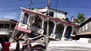Ya son más de 1200 las personas muertas por el sismo en Haití