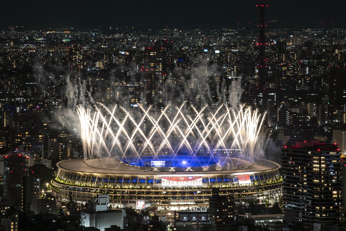 Japón: Un año después de la fecha original pero con el espíritu de siempre, la ceremonia realizada en el estadio Nacional de Tokio dio comienzo a la cuenta regresiva para los próximos Juegos Olímpicos que se realizarán en París en 2024.
Foto: AFP/Télam/AMB