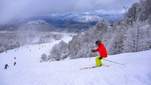 Chapelco: se viene el curso de residentes, con el cerro cubierto de nieve y tarifas promocionales