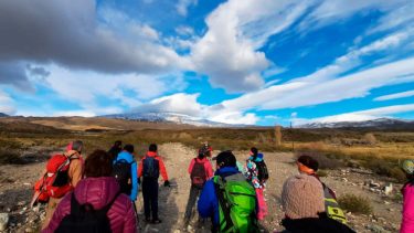 Conocerán el kárst y sus caprichosas geo formas labradas en calizas y yesos, por la acción del agua y elevados por la orogenia andina.