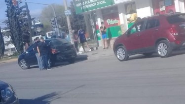 El accidente sucedió pasadas las 15 horas de este jueves. Foto Gentileza: Taxistas en Movimiento. 