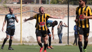 El Decano comenzó el reducido con una importante victoria. de local. (Foto: Oscar Livera)