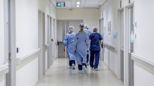 Según el reporte nacional, siguen en descenso las internaciones en Terapia por coronavirus