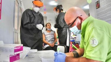 El personal de Salud se mantiene alerta por el ingreso de nuevas cepas de coronavirus.-