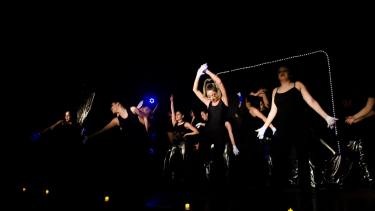 "Por siempre Fosse" pone a 13 bailarines en escena. Se presenta el viernes en Margarita. Foto gentileza