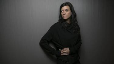 “Nunca trabajé tan metódicamente en toda mi vida”, revela Schweblin sobre el trabajo de adaptación de su propia novela.