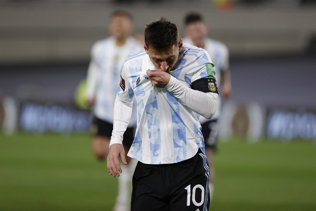 Messi tuvo una noche soñada en el Monumental. (Foto: AP)