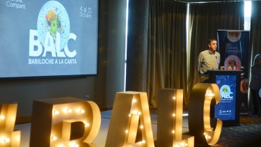 Ayer el sector empresario de Bariloche presentó el Bariloche a la Carta y de manera moderada celebró los anuncios de apertura de fronteras. Foto: Chino Leiva